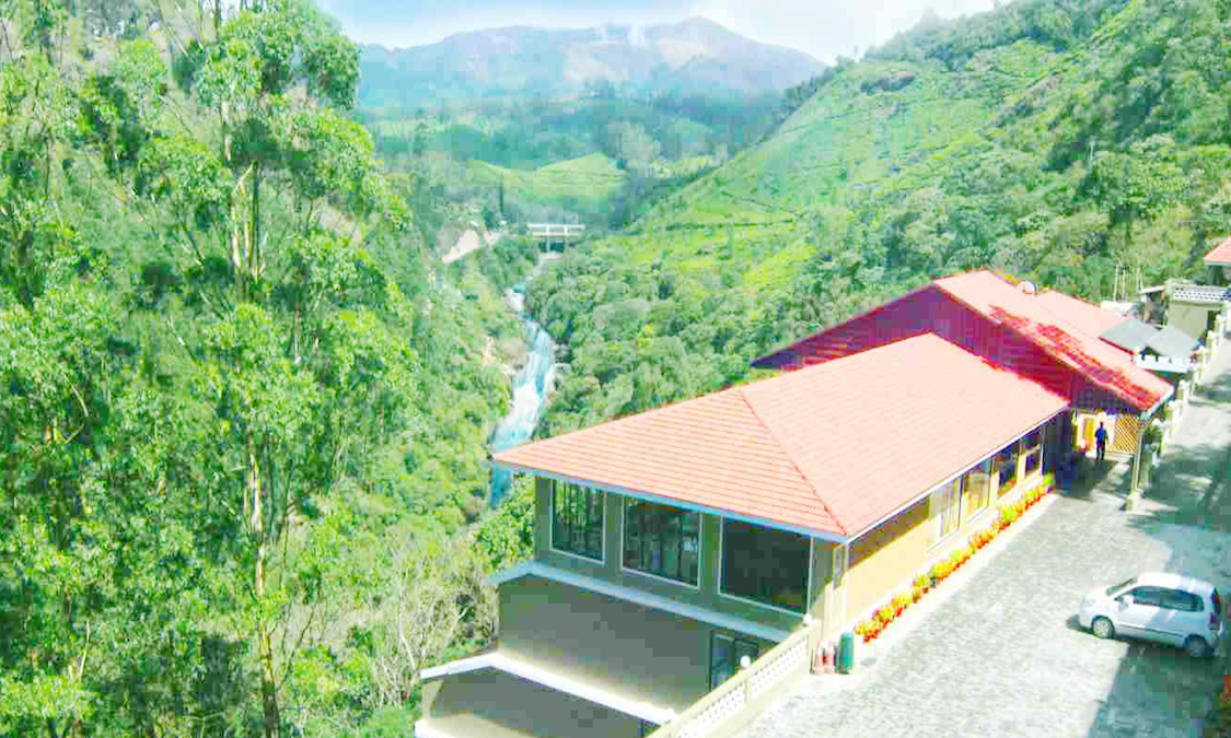 abad hotel munner