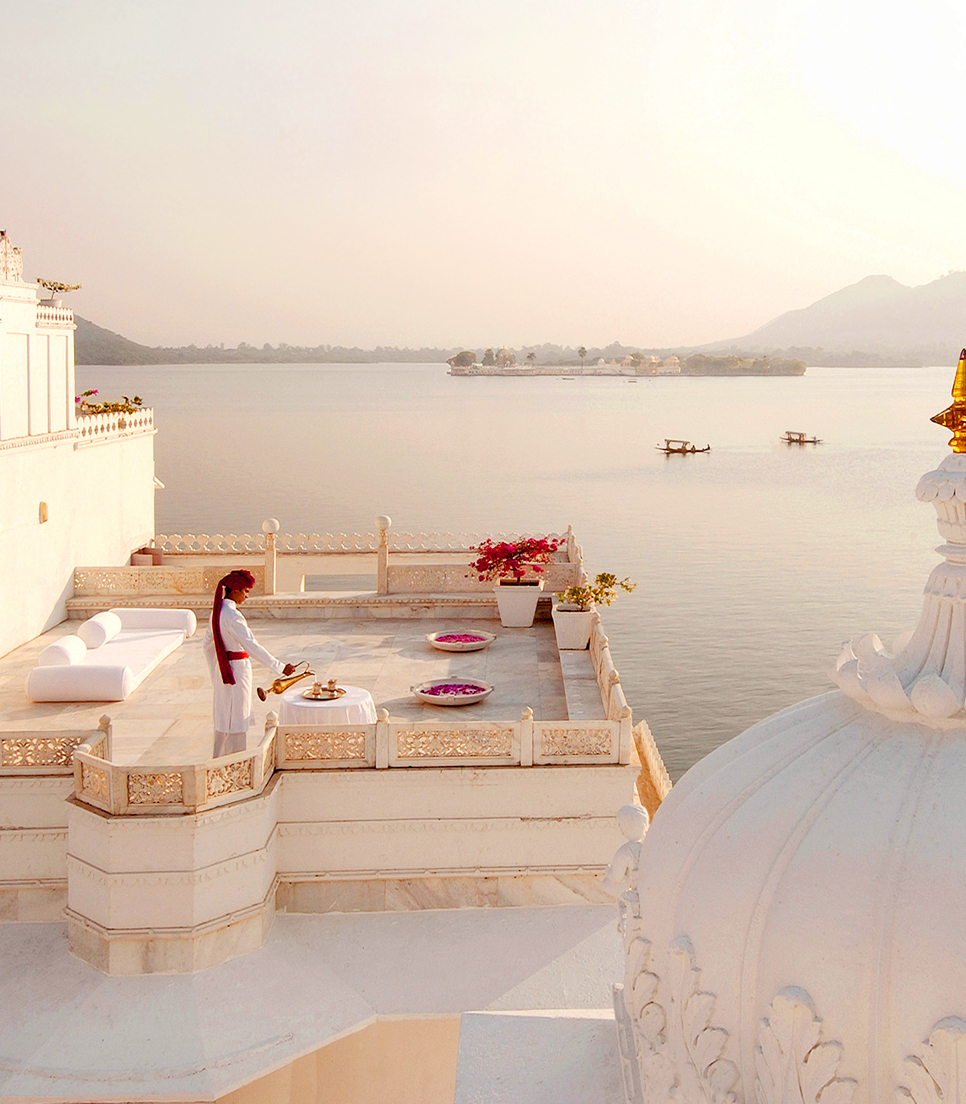 taj-lake-palace-hotel-udaipur-rajasthan