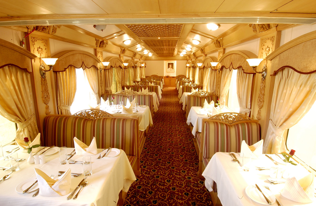 palace-on-wheels-train-tours