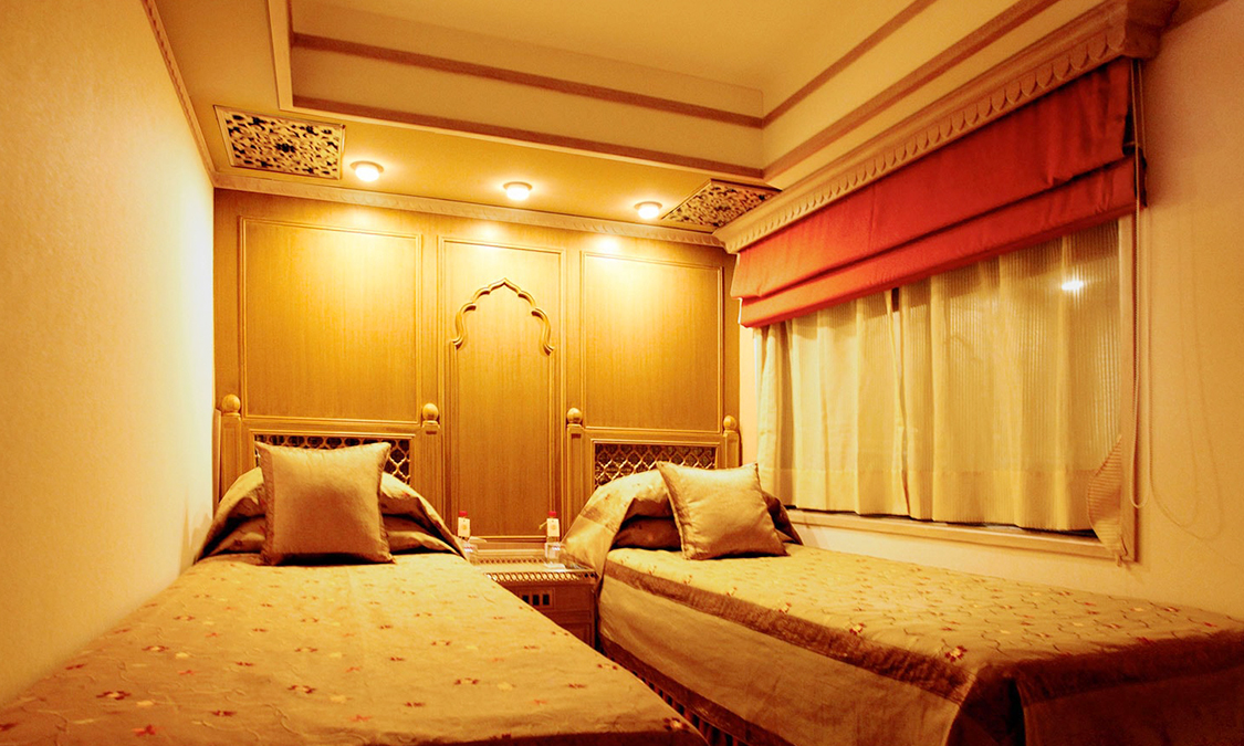 luxury-bedroom-maharaja-express-train