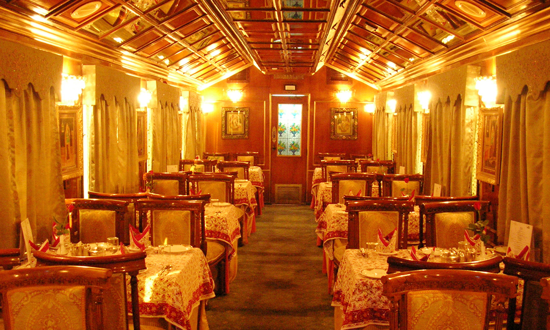 palace-on-wheels-maharaja-express-train