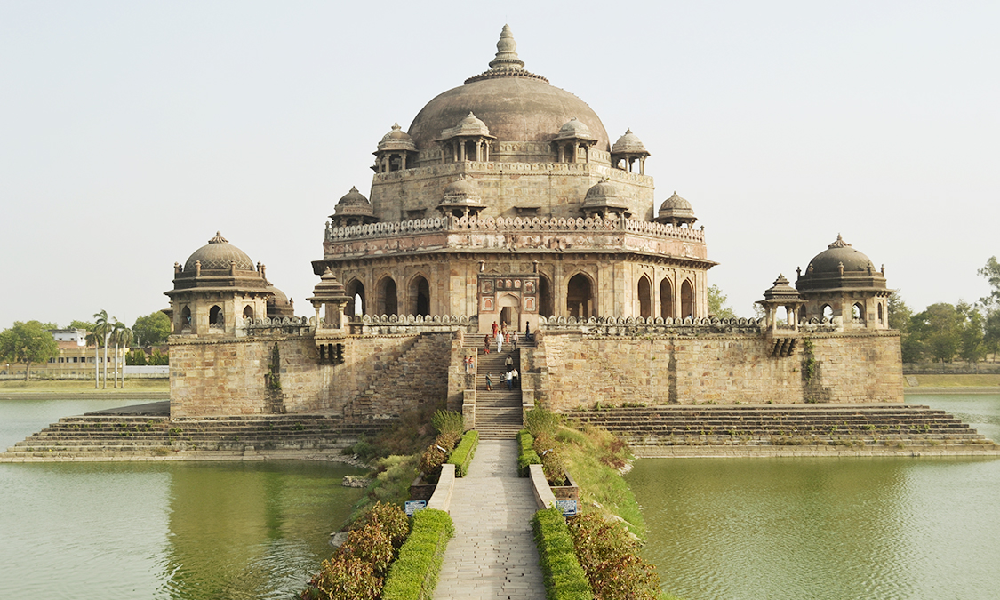 Tomb_of_Hasan_Khan_Sur_Sasaram
